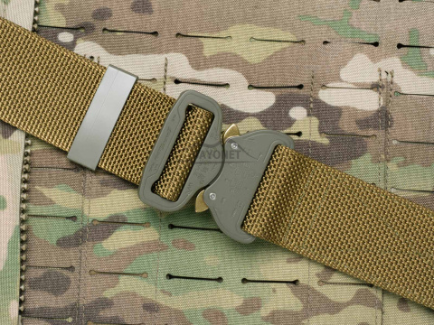 Pas średnio-sztywny COMBAT Khaki (Ciemny Coyote) o szerokości 45mm klamra Cobra® 9kN Rozmiar uniwersalny 70-120cm