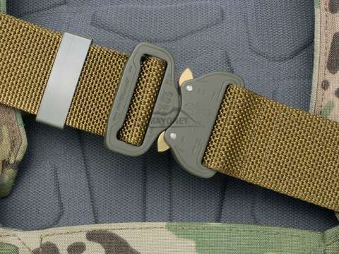 Pas średnio-sztywny COMBAT Khaki (Ciemny Coyote) o szerokości 45mm klamra Cobra® 9kN Rozmiar uniwersalny 70-120cm