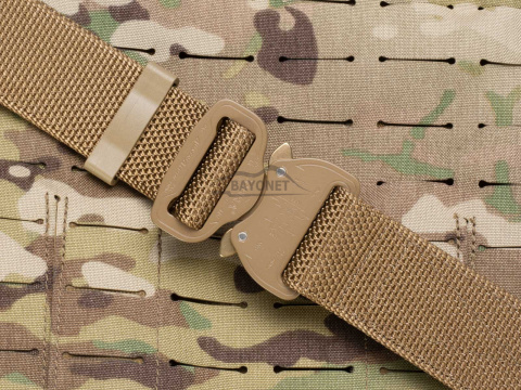 Pas średnio-sztywny COMBAT Coyote Brown o szerokości 38mm klamra Cobra® 9kN Rozmiar uniwersalny 70-120cm